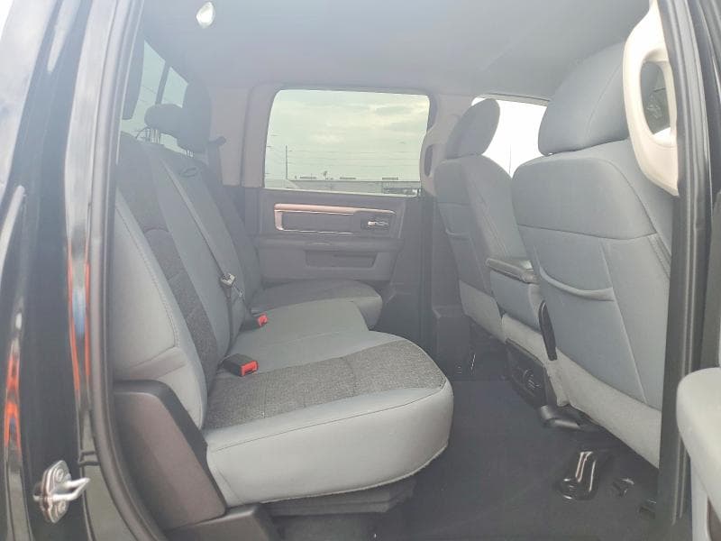 2019 RAM 1500 CLASSIC SLT 10
