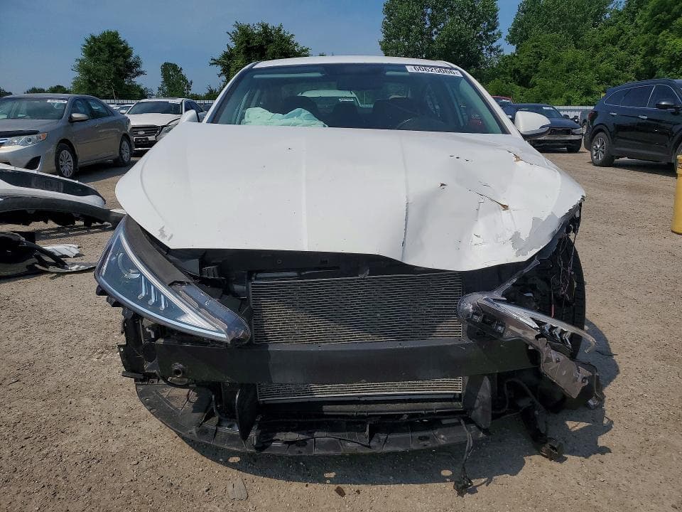2019 HYUNDAI ELANTRA SE 5