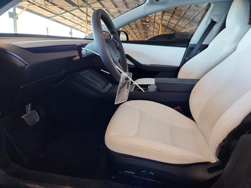 2026 TESLA MODEL 3 7