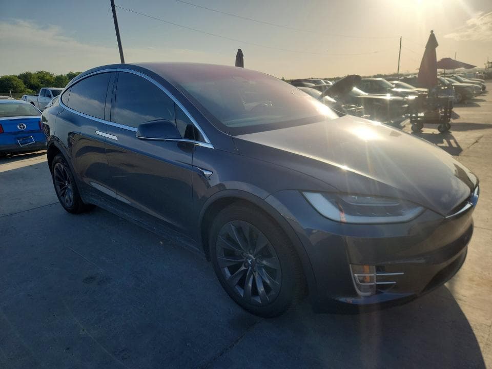 2018 TESLA MODEL X 4