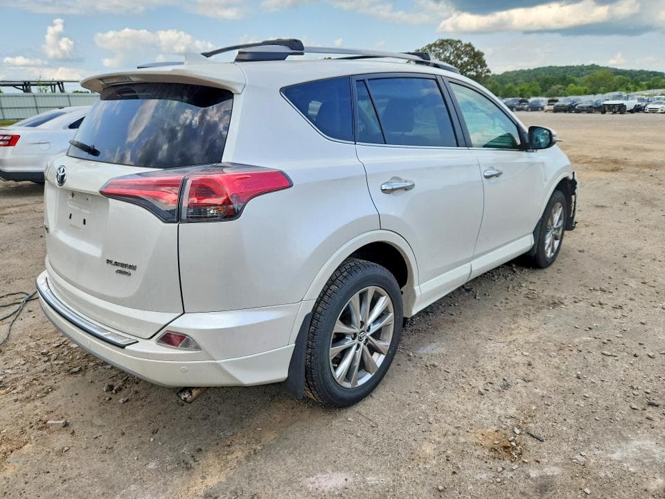2017 TOYOTA RAV4 PLATINUM 3