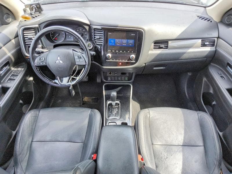 2020 MITSUBISHI OUTLANDER SE 8