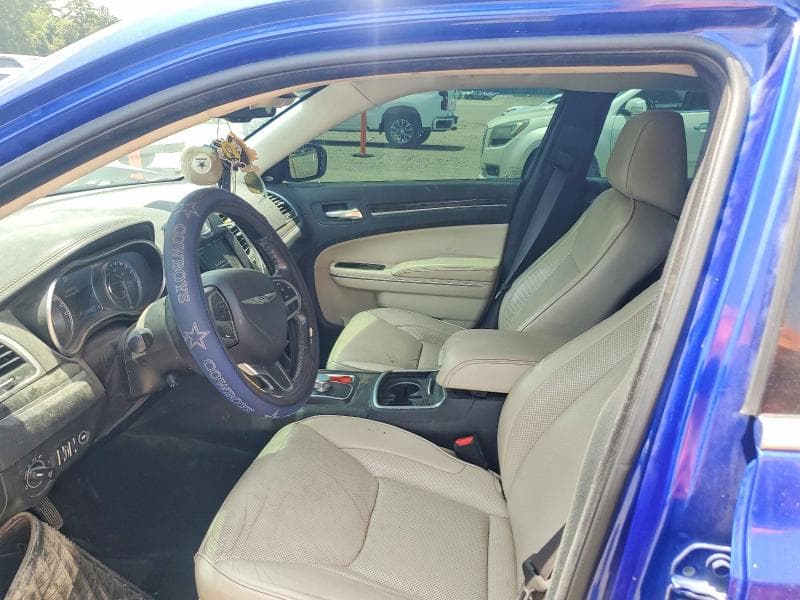 2019 CHRYSLER 300 LIMITED 7