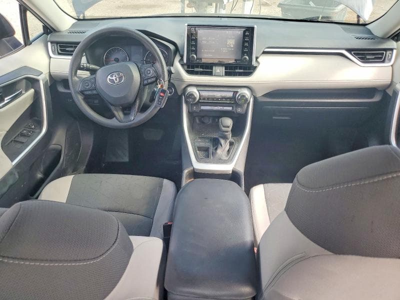 2021 TOYOTA RAV4 XLE 8