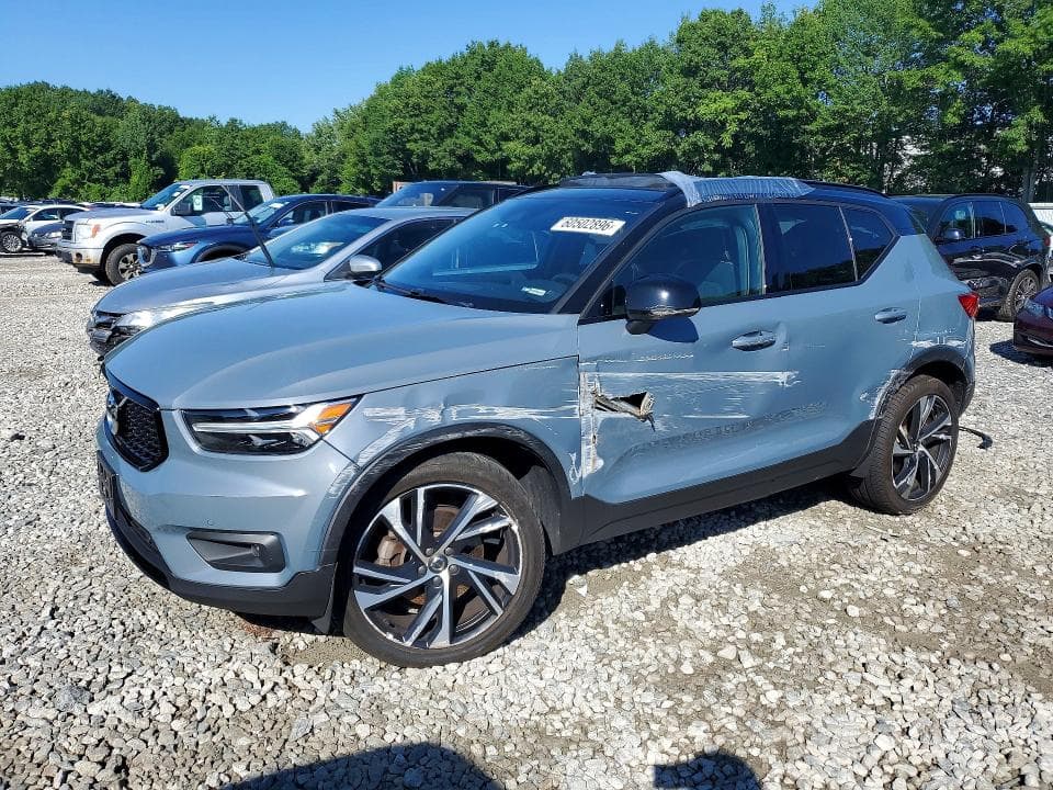 2020 VOLVO XC40 - 1