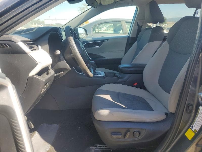 2021 TOYOTA RAV4 XLE 7