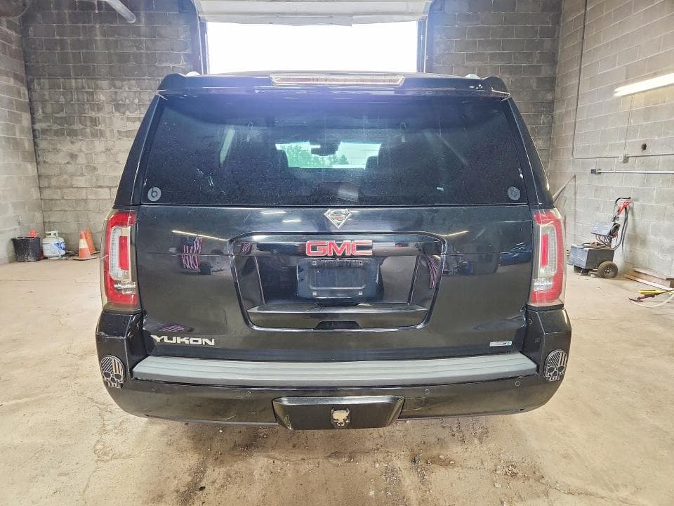 2017 GMC YUKON SLT 6