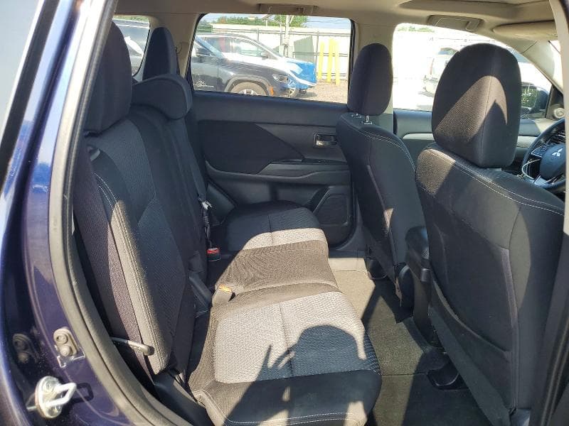 2017 MITSUBISHI OUTLANDER SE 11