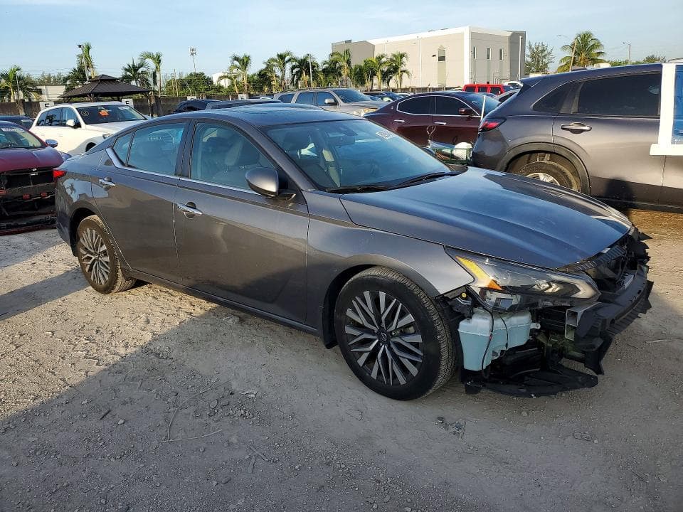 2024 NISSAN ALTIMA SV 4