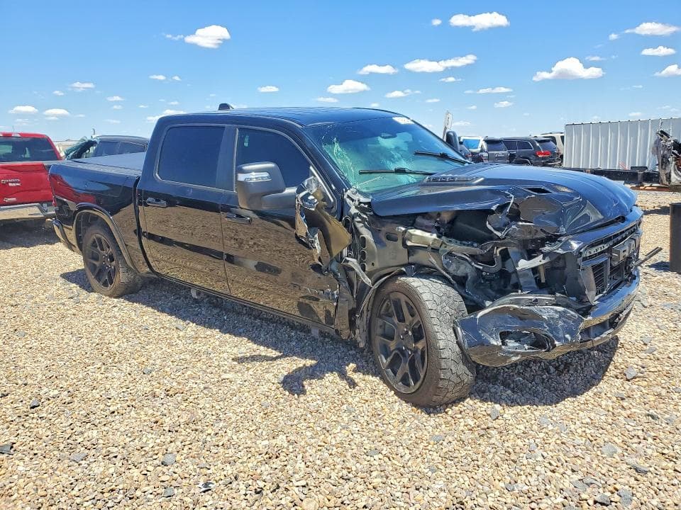 2025 RAM 1500 LARAMIE 4
