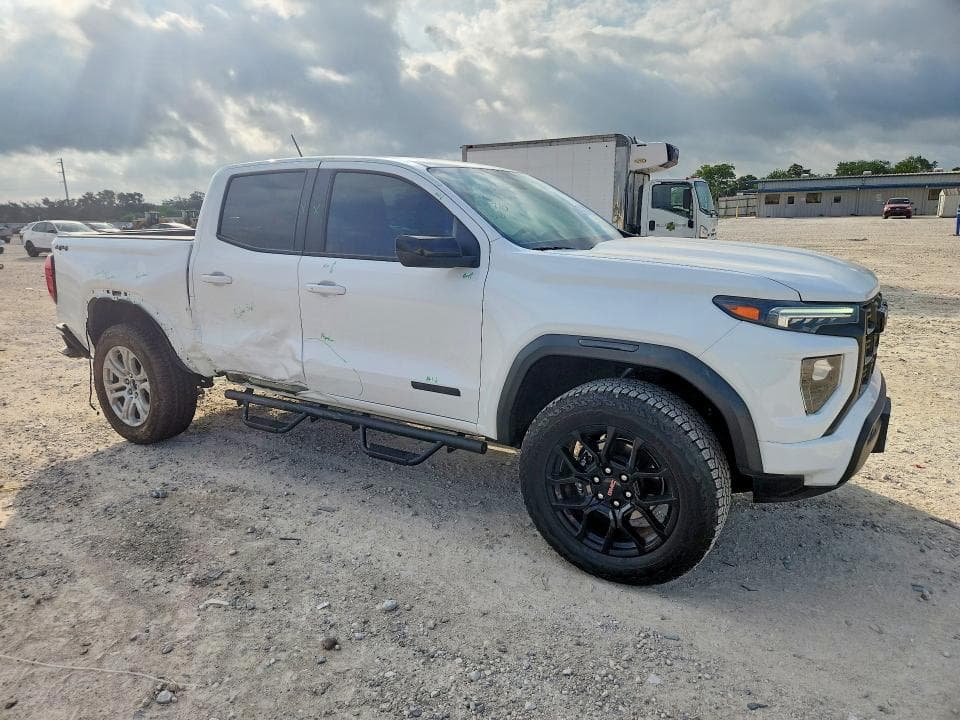 2025 GMC CANYON ELEVATION 4
