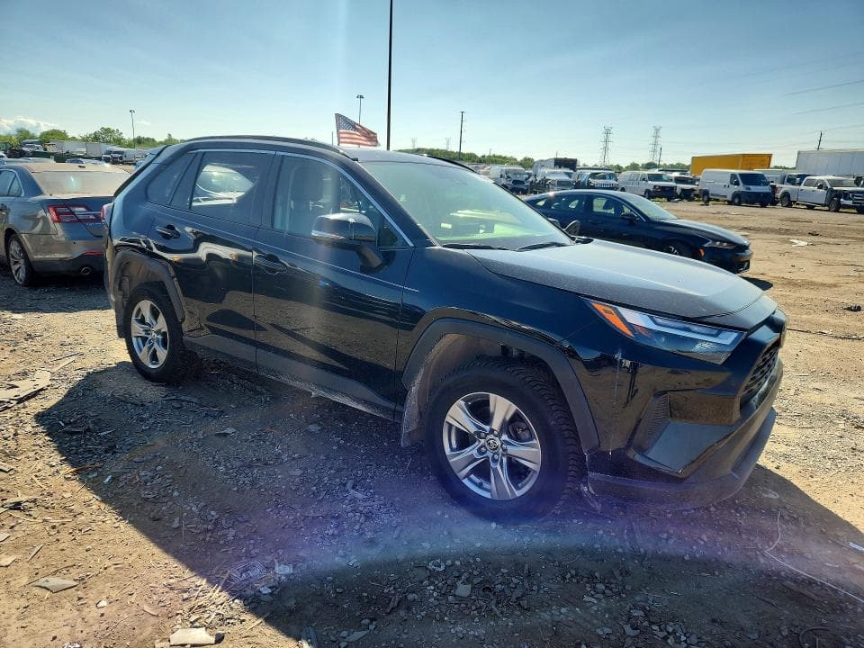 2023 TOYOTA RAV4 XLE 4