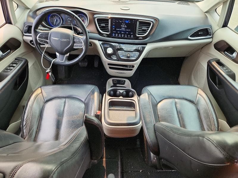2017 CHRYSLER PACIFICA TOURING L 8