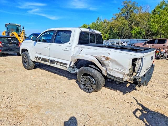 2017 TOYOTA TACOMA SR5 V6 2