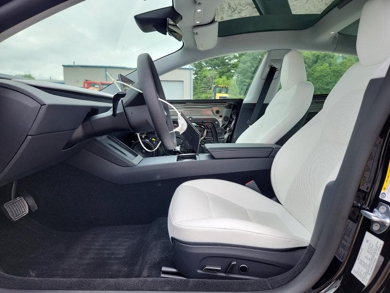 2026 TESLA MODEL 3 7