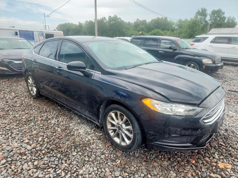 2017 FORD FUSION SE 4