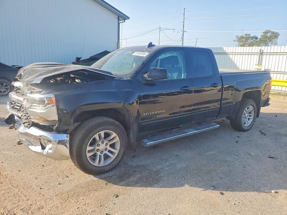2018 CHEVROLET SILVERADO K1500 LT - 1