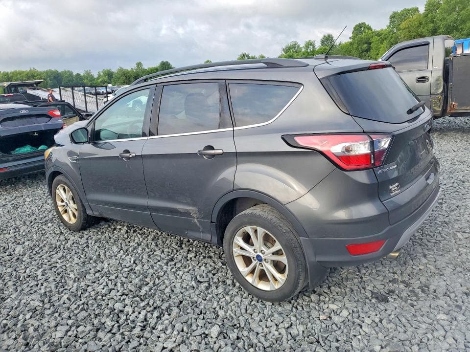 2017 FORD ESCAPE SE 2