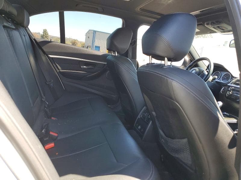 2017 BMW 330E 10