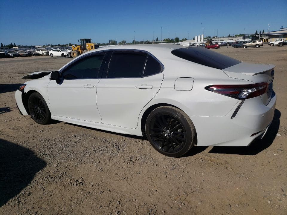 2022 TOYOTA CAMRY XSE 2
