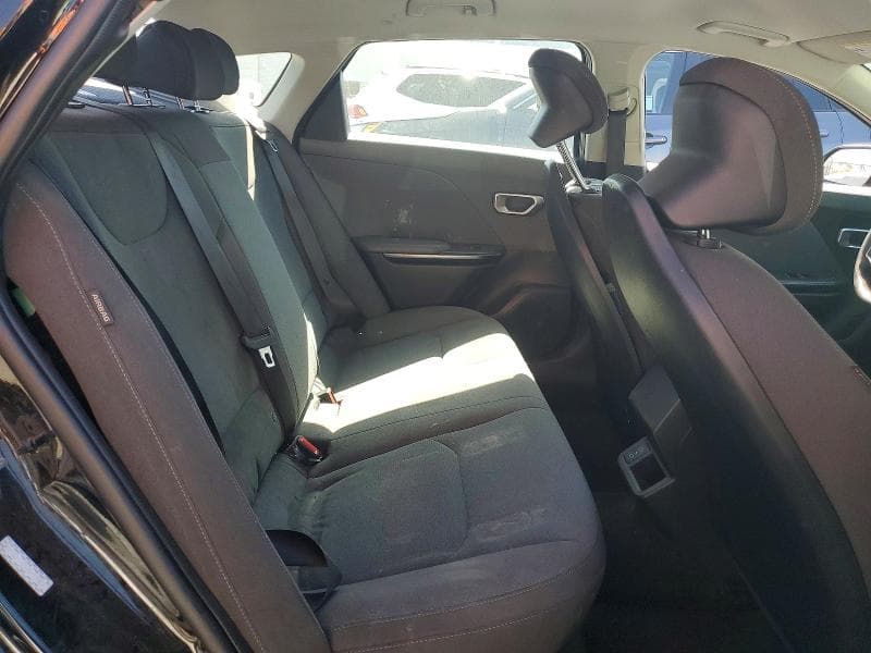 2025 KIA K4 LXS 10
