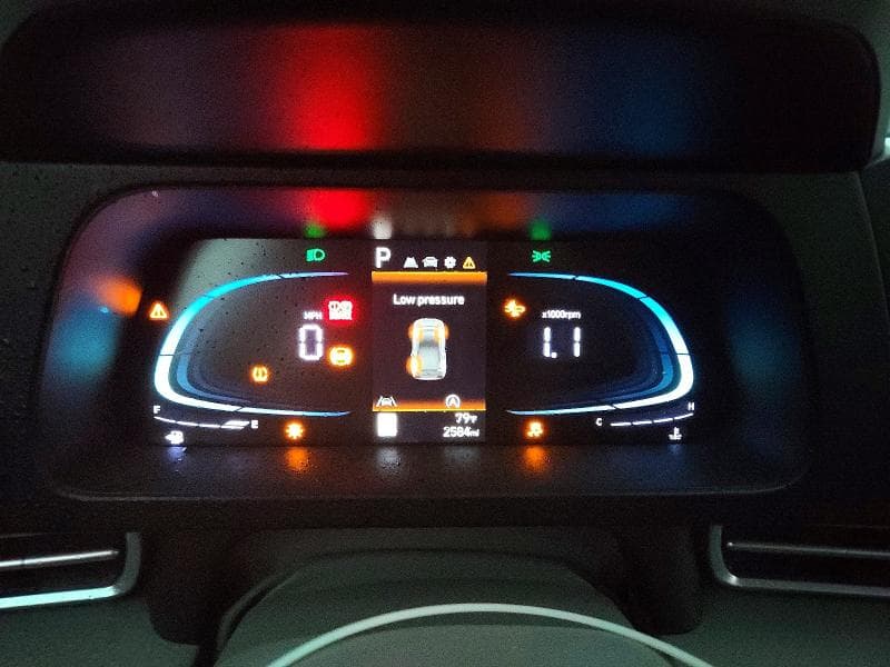 2026 HYUNDAI ELANTRA SE 9