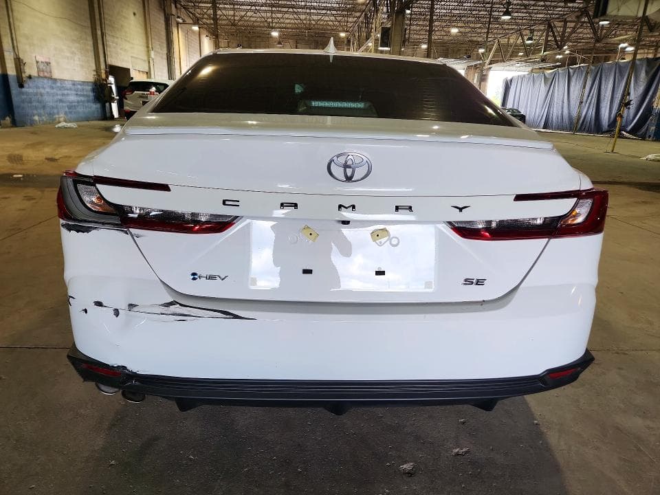 2026 TOYOTA CAMRY SE 6
