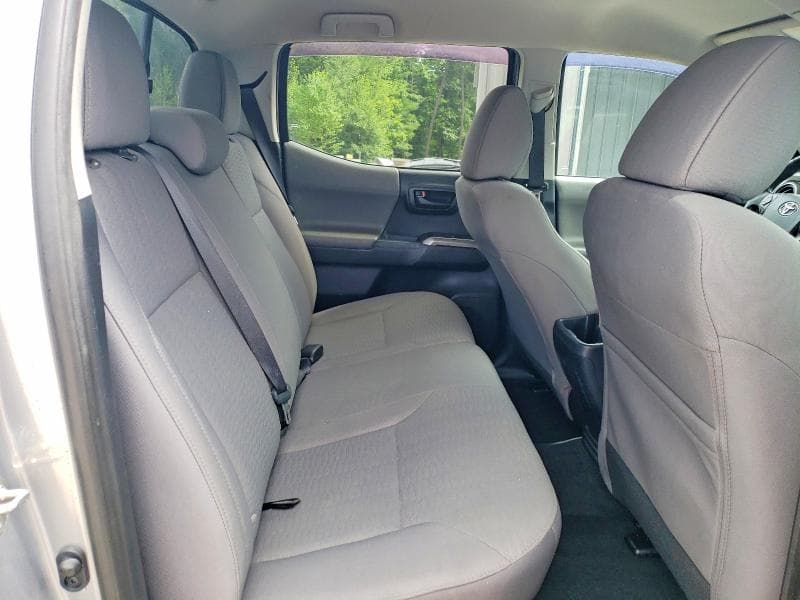 2017 TOYOTA TACOMA 10