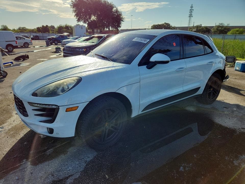2018 PORSCHE MACAN - 1