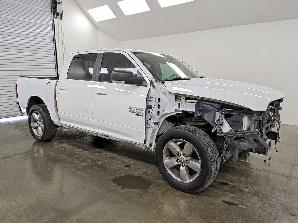 2019 RAM 1500 CLASSIC SLT 4