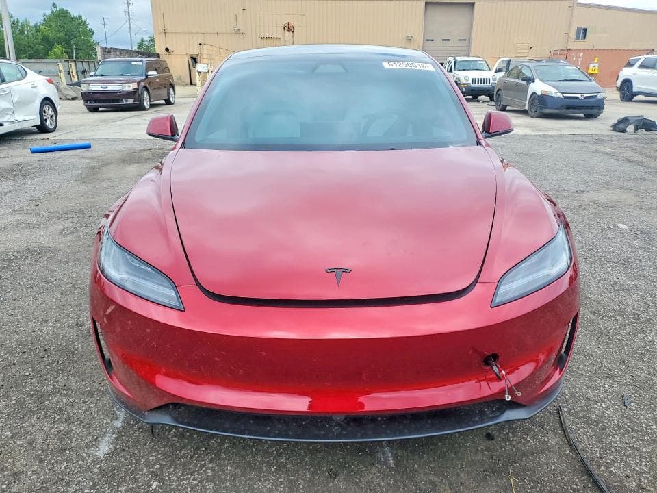 2026 TESLA MODEL 3 5