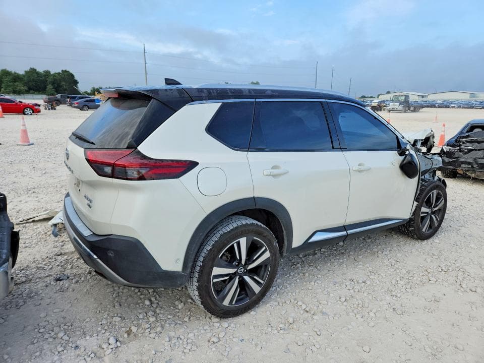 2021 NISSAN ROGUE PLATINUM 3