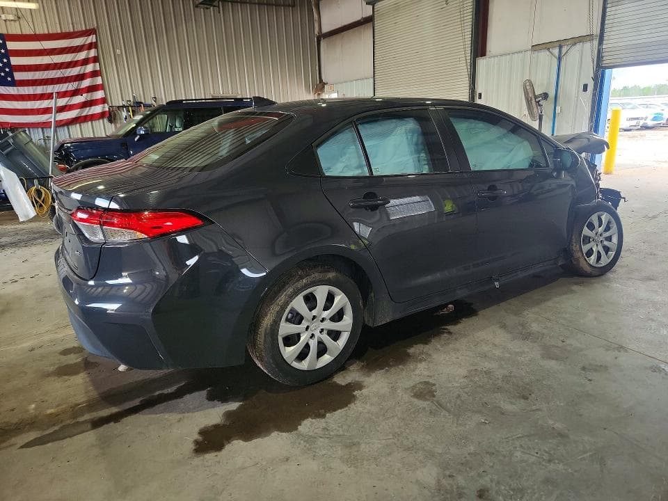 2026 TOYOTA COROLLA LE 3
