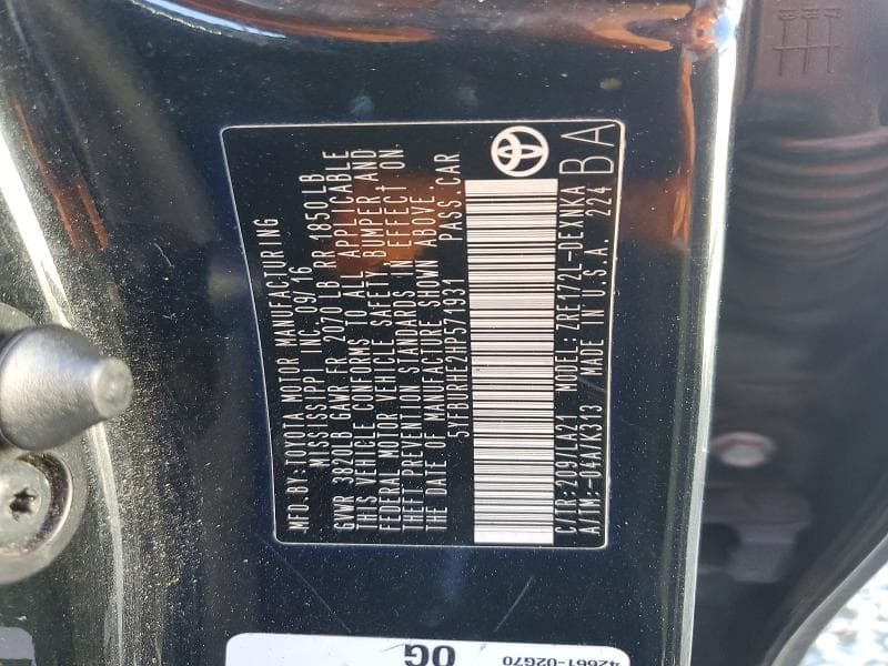 2017 TOYOTA COROLLA XLE 12