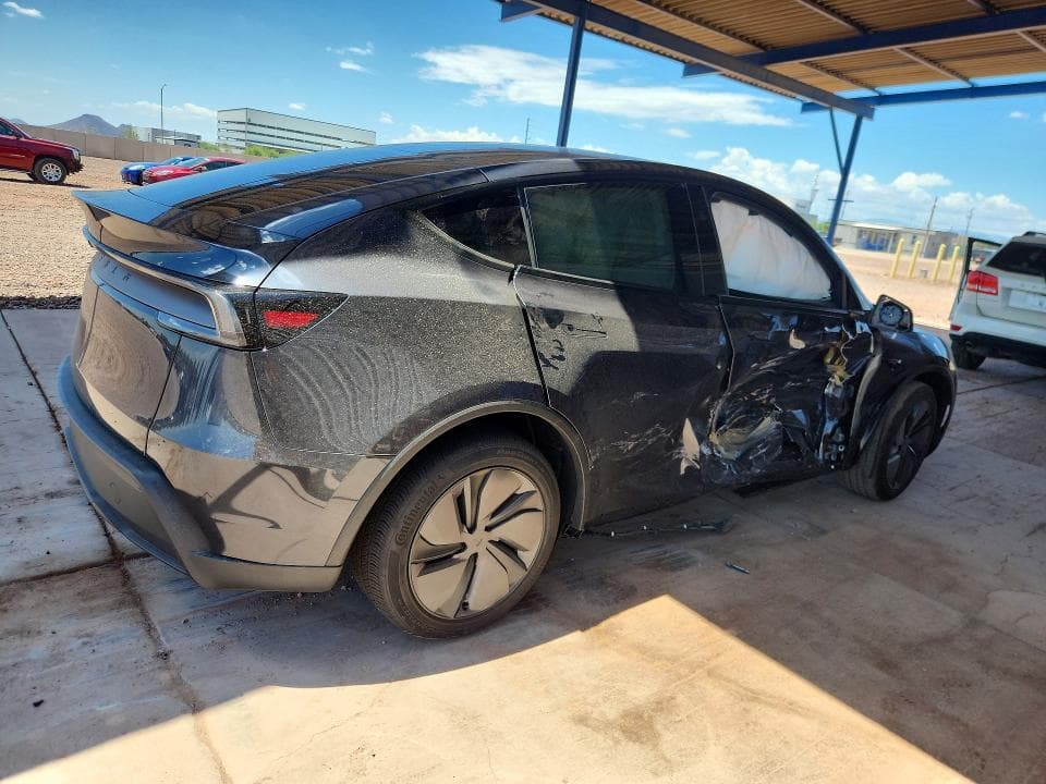 2026 TESLA MODEL Y 3