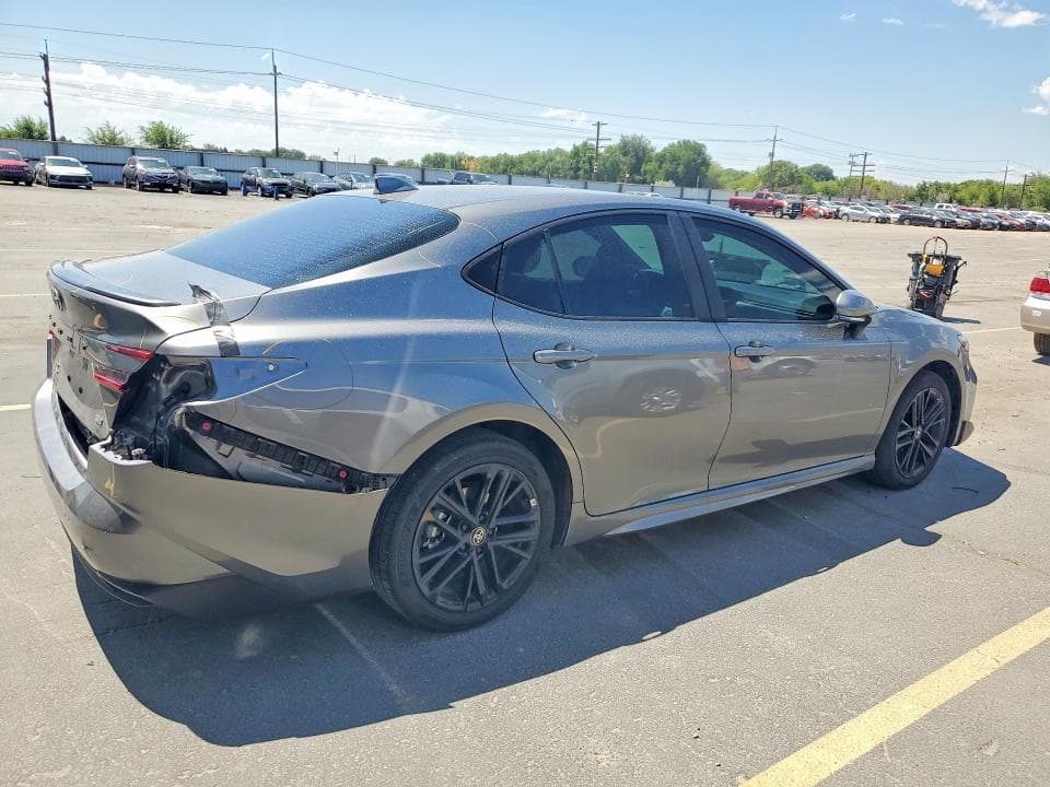 2025 TOYOTA CAMRY SE 3