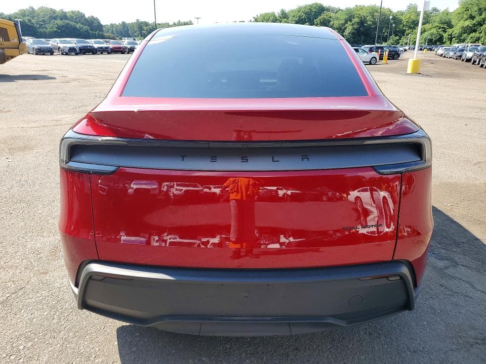 2026 TESLA MODEL Y 6