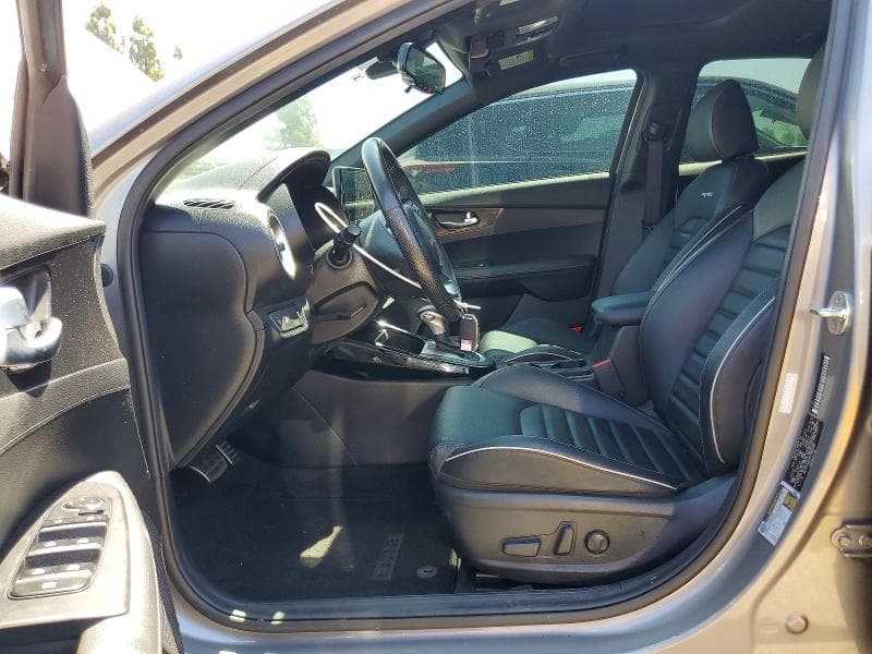 2023 KIA FORTE GT LINE 7