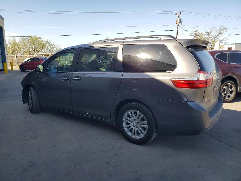 2017 TOYOTA SIENNA XLE PREMIUM 8-PASSENGER 2
