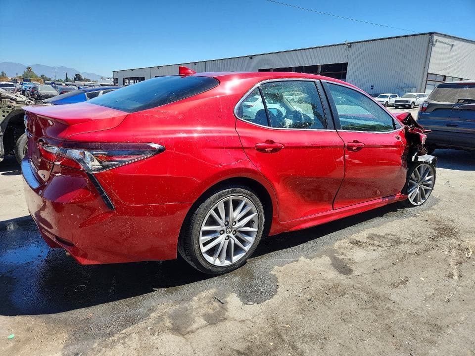 2022 TOYOTA CAMRY SE 3