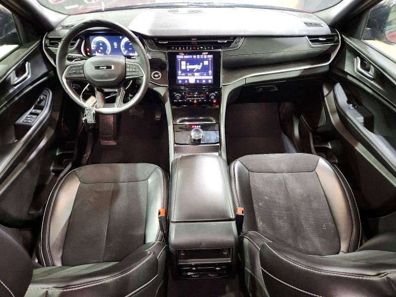 2025 JEEP GRAND CHEROKEE LAREDO 8