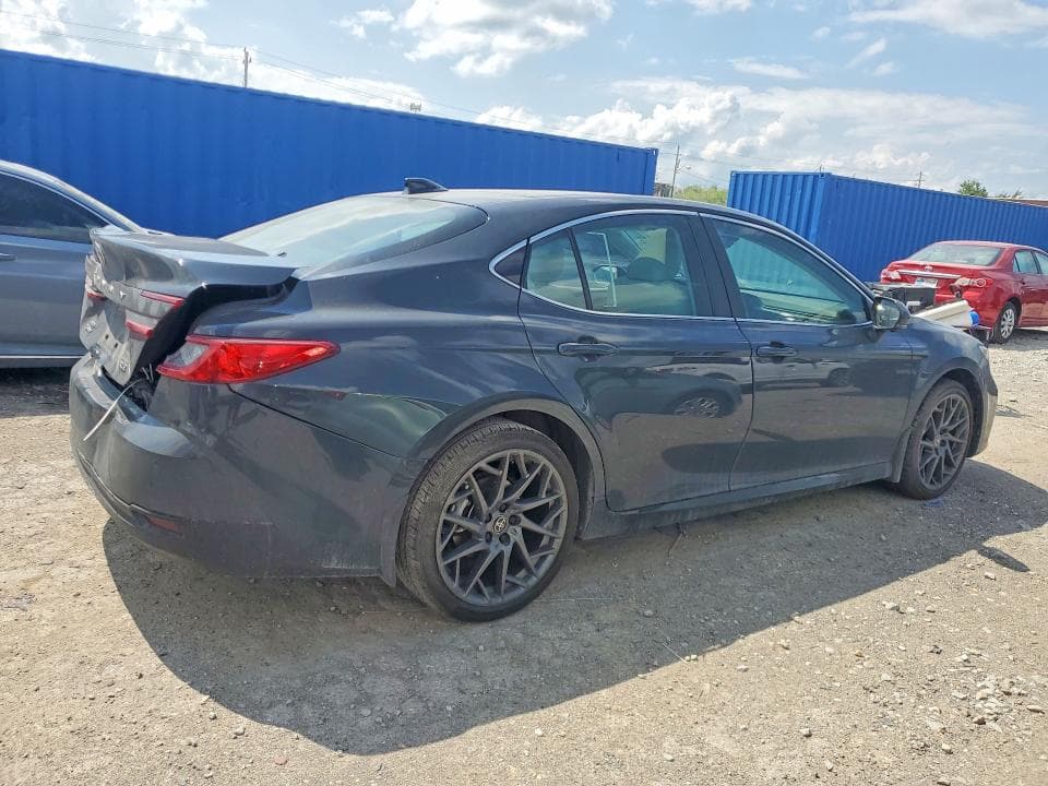 2026 TOYOTA CAMRY XLE 3