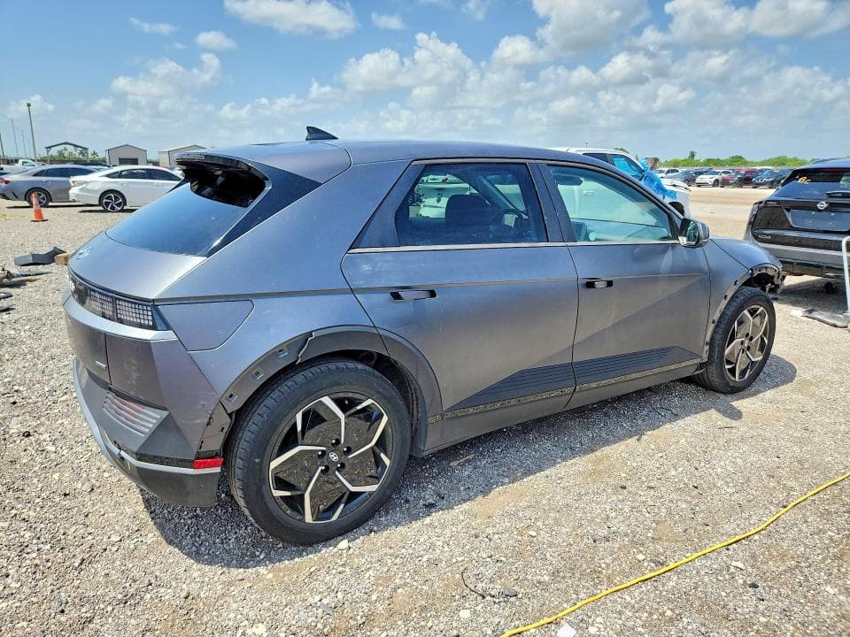 2023 HYUNDAI IONIQ 5 SEL 3