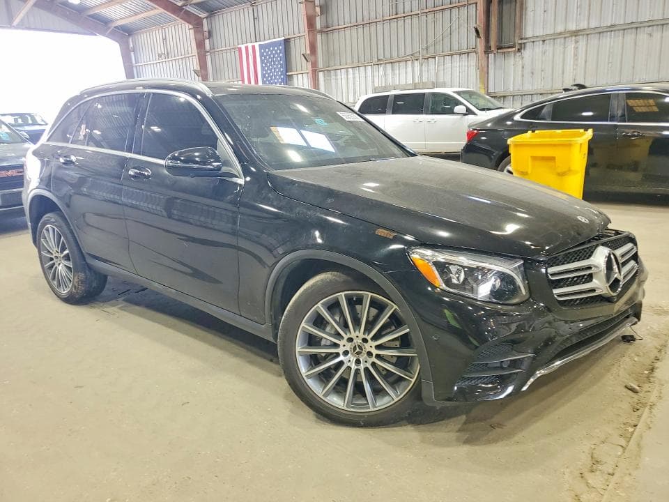 2018 MERCEDES-BENZ GLC 300 4MATIC 4