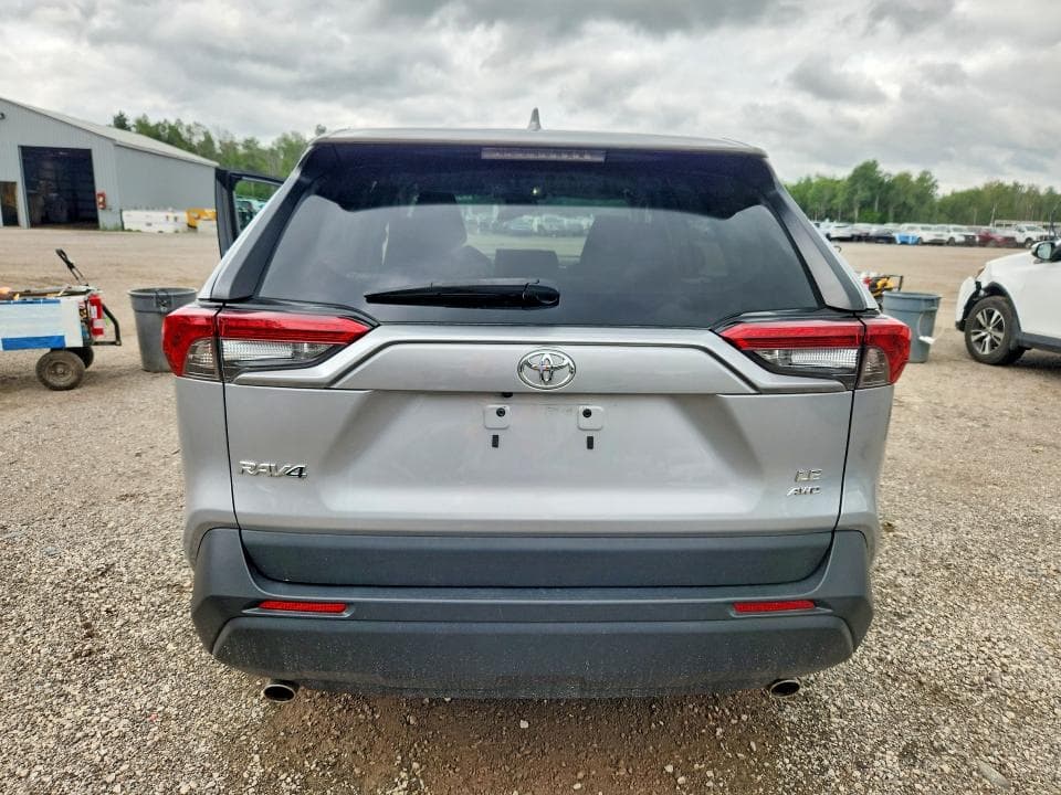 2022 TOYOTA RAV4 LE 6