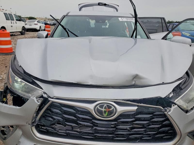 2021 TOYOTA HIGHLANDER L 12