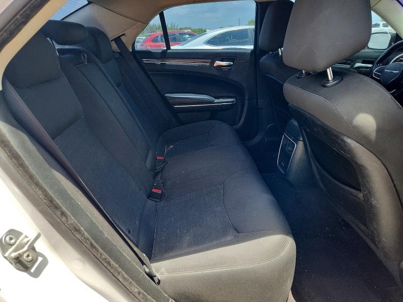 2018 CHRYSLER 300 TOURING 10