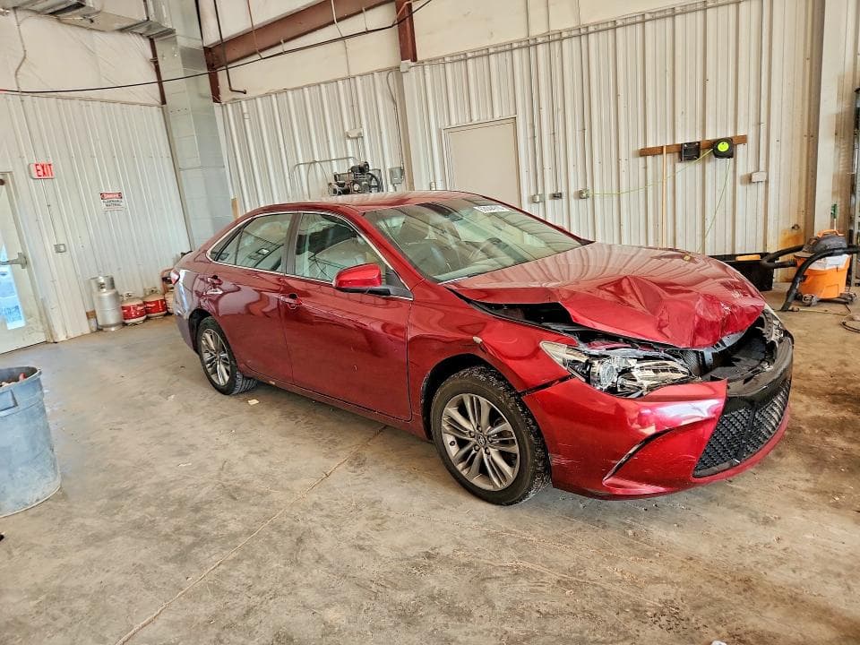 2017 TOYOTA CAMRY SE 4