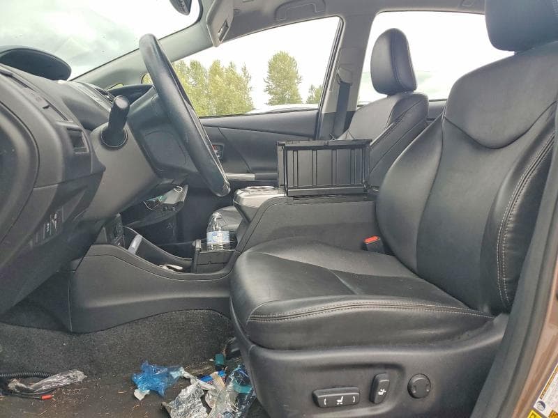 2017 TOYOTA PRIUS V FOUR 7