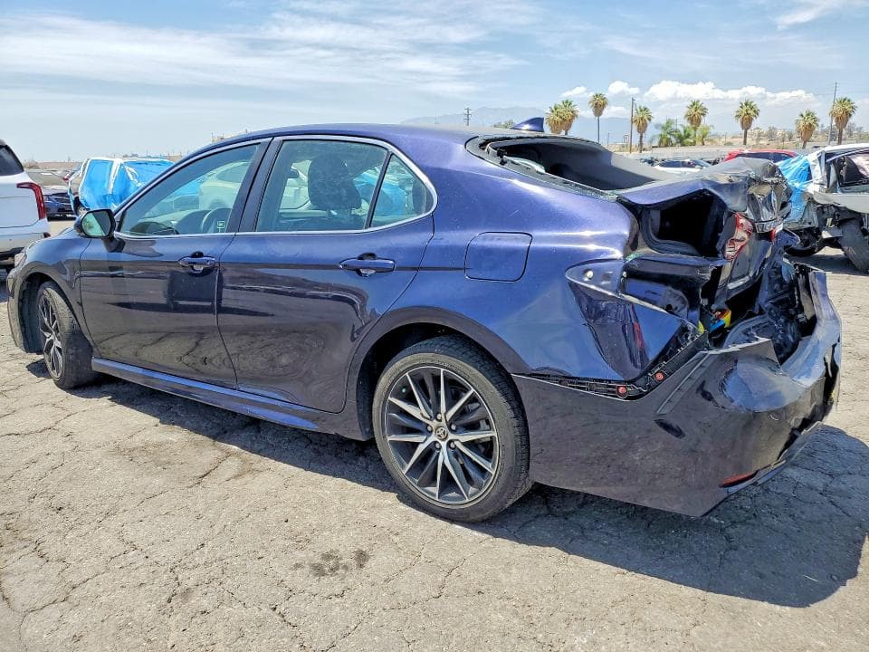 2022 TOYOTA CAMRY SE 2